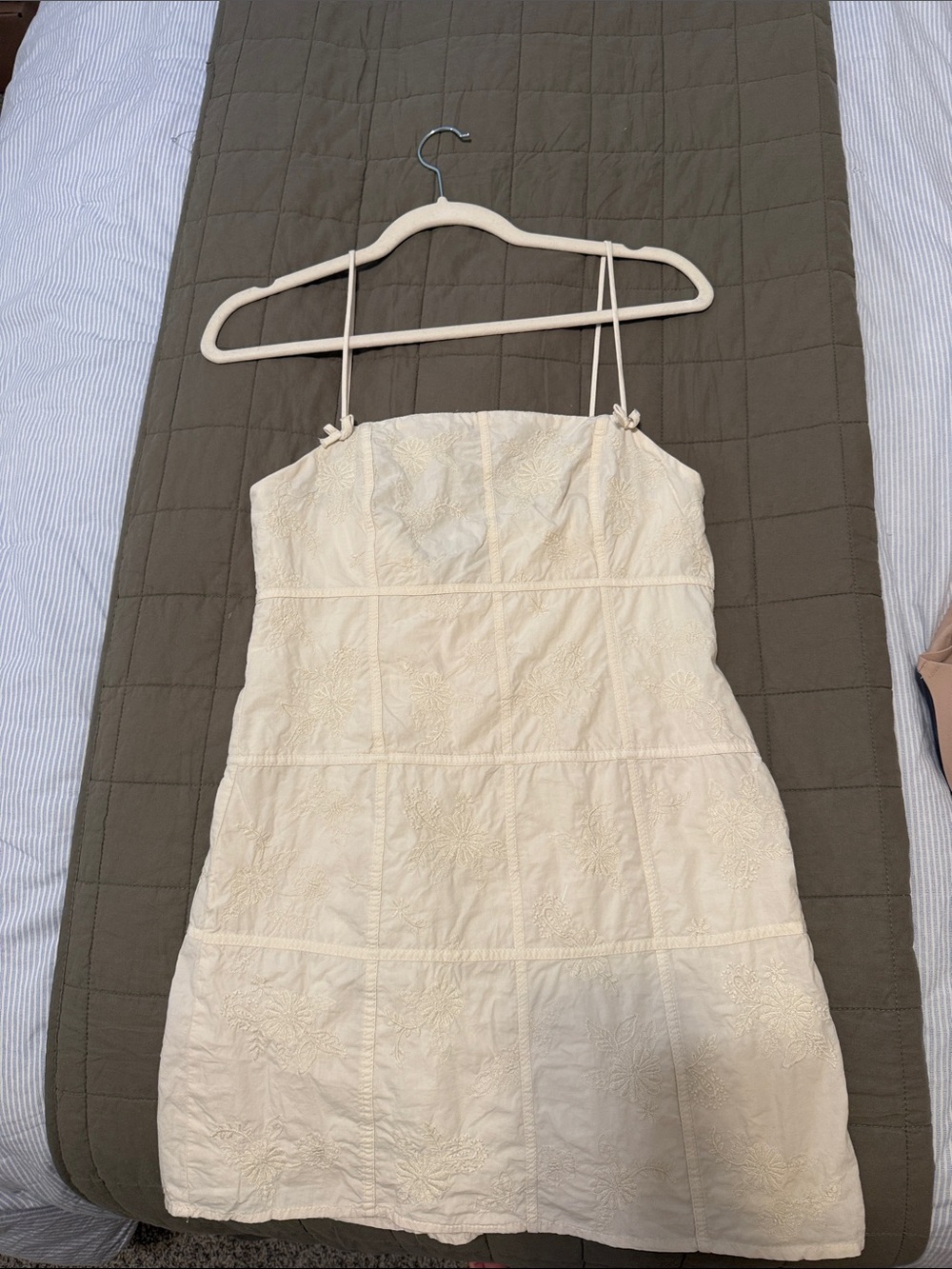 Zara Cream Mini Dress with Embroidered Detail